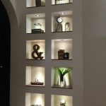 باکس کناف روی دیوار