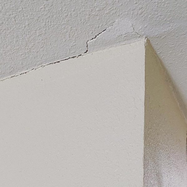 چرا بتونه کناف ترک میخورد